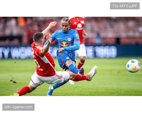 奥德加德未来转会动向引发多方关注，多家豪门竞逐中场新星