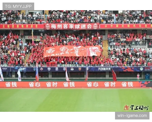 重温经典：足球史上十大震撼瞬间再度点燃球迷热情