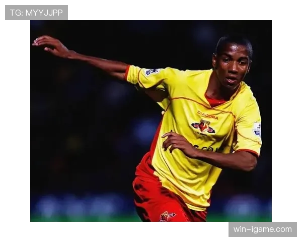 阿什利·扬回顾曼联岁月：转折与辉煌交织，状态回暖再展风采