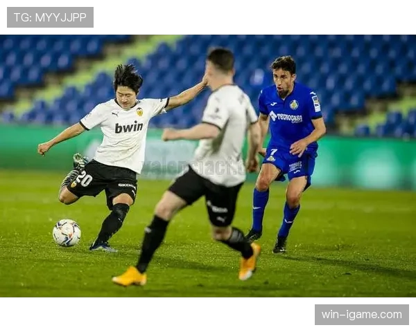 李刚仁进攻创造力爆发,助球队强势回暖 李刚仁进攻创造力爆发,助球队强势回暖